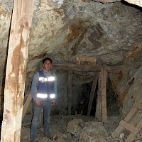 Diamante. Geologist in La Prieta mine.